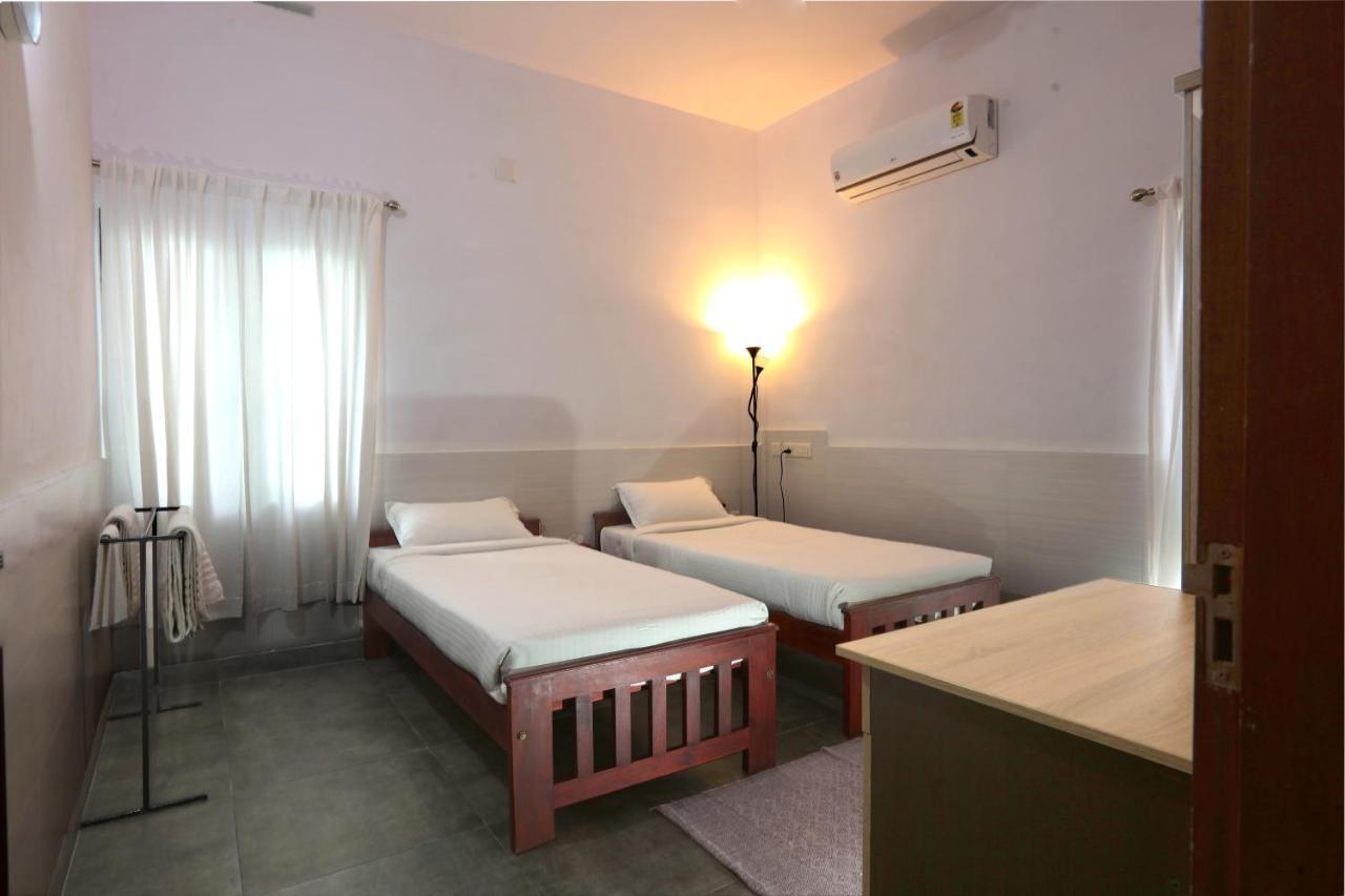 Monsoon Apartments Kannur Buitenkant foto
